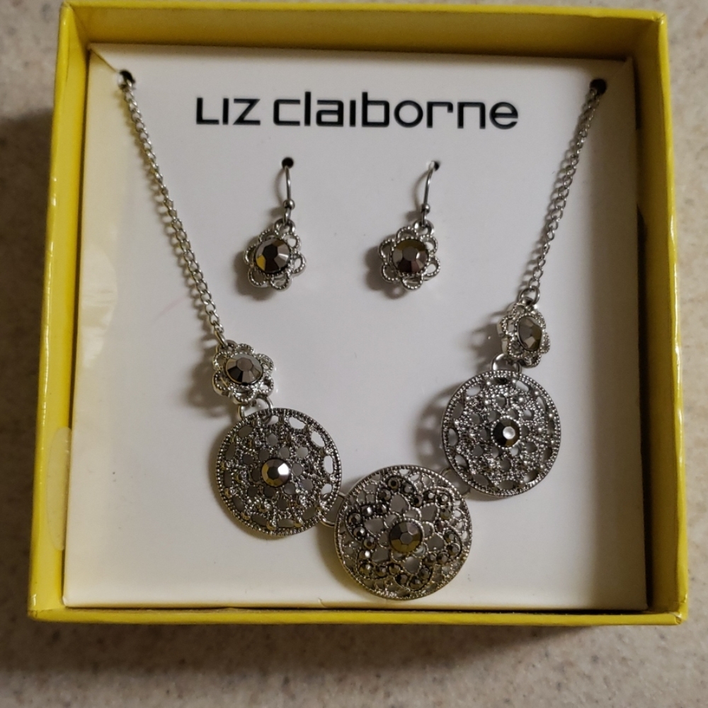 Liz Claiborne  Necklace and earring set